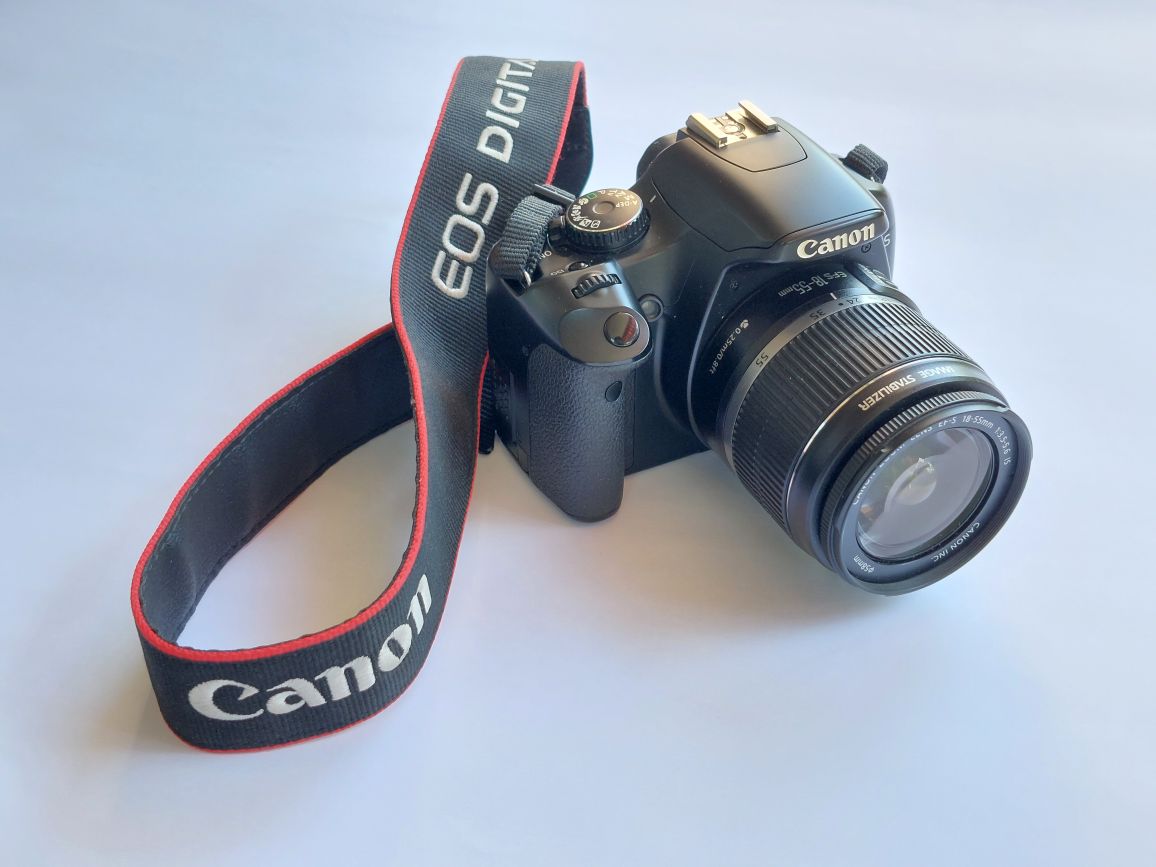 Camera: Canon EOS 450D